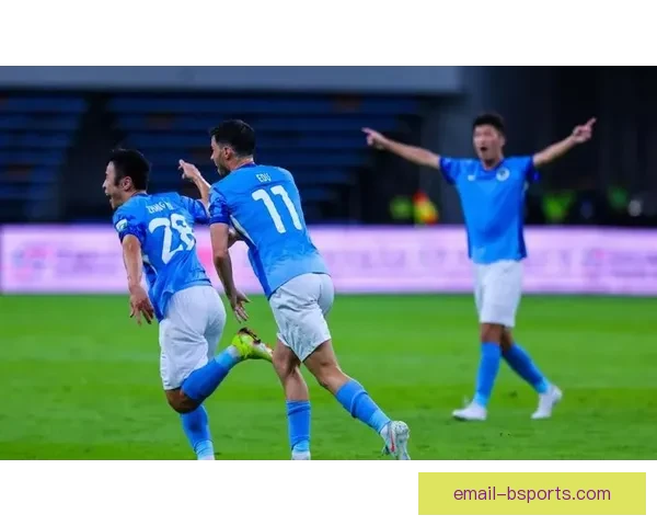 成都蓉城奋勇拼搏赛季收官摘得中超联赛宝贵季军荣耀